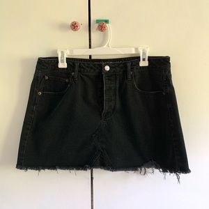 AMERICAN EAGLE black denim mini skirt